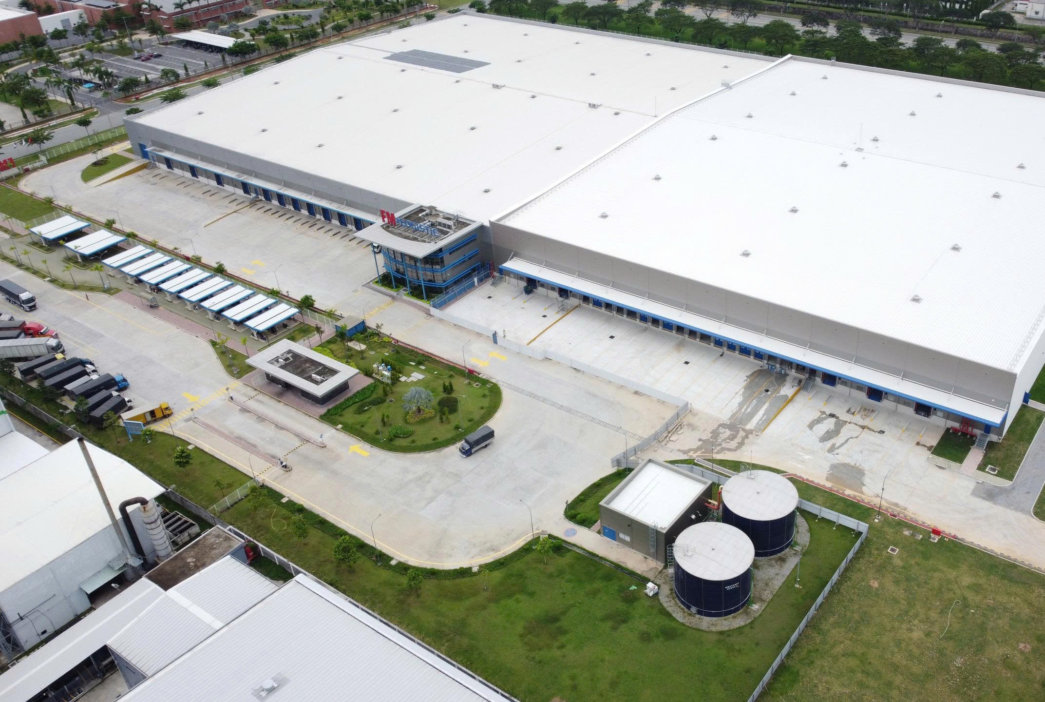 Stage 2 of the Ho Chi Minh warehouse certified LEED Gold®
